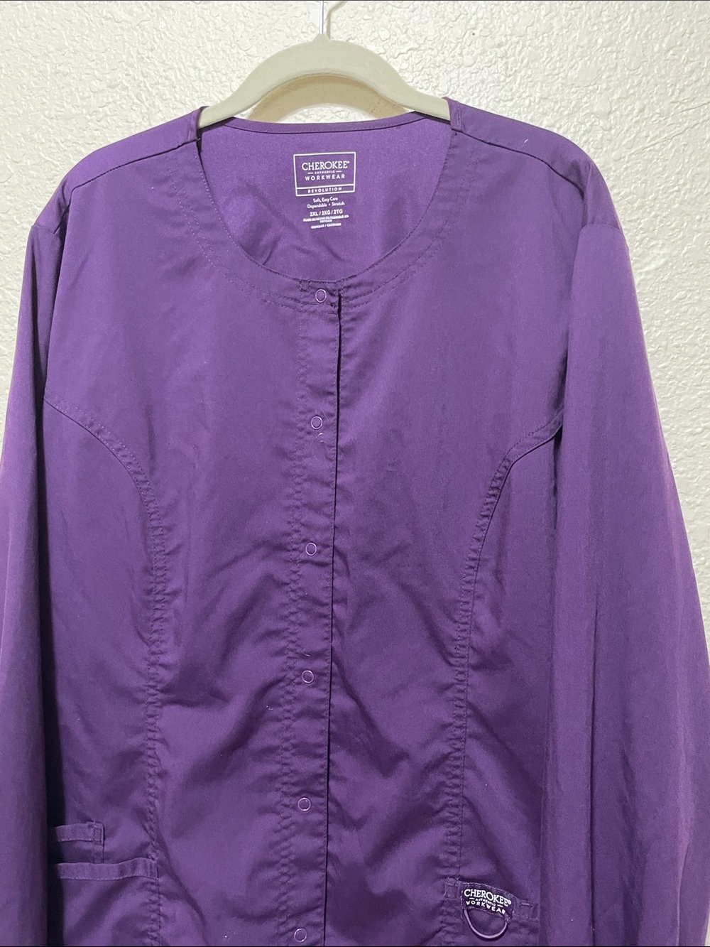 Cherokee Women's Eggplant Scrub Jacket. Good Condition. Size 2XL.